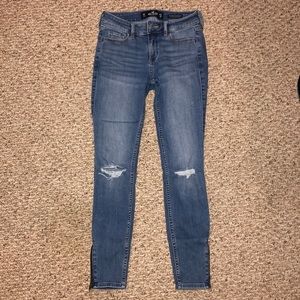 Hollister Crop Ankle Zipper Jeans